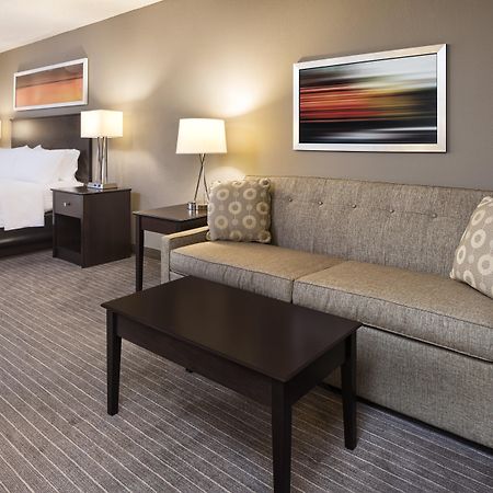 Holiday Inn Express Hotel & Suites Minneapolis - Minnetonka By Ihg Buitenkant foto