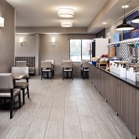 Holiday Inn Express Hotel & Suites Minneapolis - Minnetonka By Ihg Buitenkant foto